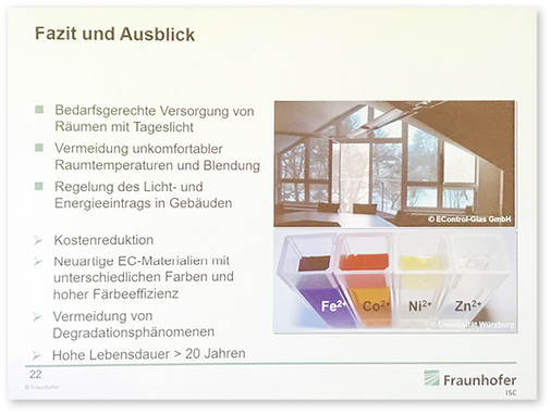 



Helle und getönte Scheiben zu erzeugen reicht eben nicht immer aus, vor allem dann, wenn es darum geht, ungefiltertes Tageslicht auch in die Raumtiefe zu lenken. 
