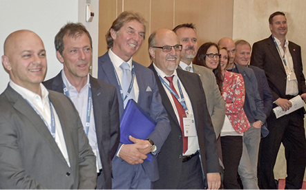 



Unterhaltsame und dennoch interessante Vorträge von den Sachverständigen Jürgen Sieber und Jochen Grönegräs sorgten für lachende Gesichter in der Zuhörerschaft. 
