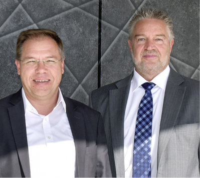 



Lothar Machule, Vorstand Marketing & Sales (r.) und Rainer Irouschek, Leiter der Exterior-Unit und verantwortlich für die Bereiche Marketing und Vertrieb.
