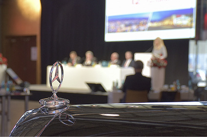 <p>
</p>

<p>
Die Roto-Fachpressekonferenz fand in der „Legendenhalle“ in Böblingen statt– mit einem musealen Umfeld für Autolegenden.
</p> - © Foto: Daniel Mund / GLASWELT

