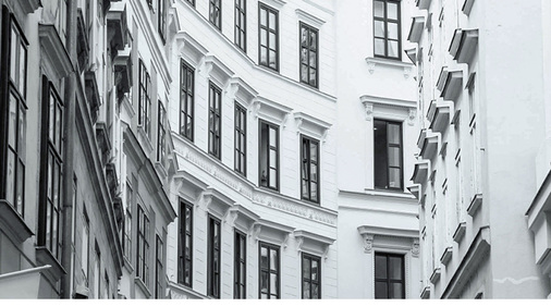 



Richtig geplant und mit den verschiedenen Gewerken rund um das Fenster abgestimmt, kann eine Sanierung zu optimalen Ergebnissen führen. Das spart auf die Jahre gesehen viel Geld in der Instandhaltung ein.
