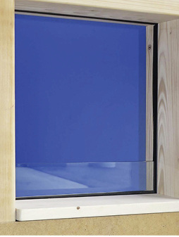 <p>
Abb 3: Vertikal-Schiebefenster, bei dem ausschließlich die Vakuumglasscheibe (ohne Flügelrahmen) bewegt wird
</p>

<p>
</p> - © Foto: Holzforschung Austria


