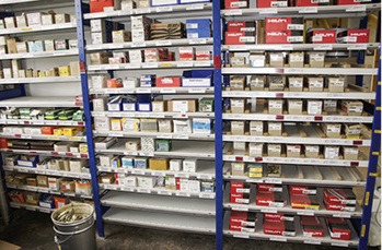 



Durch das Paulus Lager herrscht volle Transparenz über den Lagerbestand. Materialien werden immer rechtzeitig nachbestellt.
