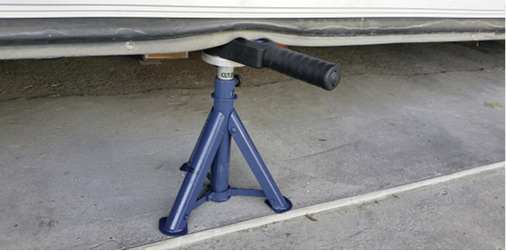 



An der Nutzung der Messkeule bei der jährlichen Prüfung geht mit der Neufassung der DIN EN 12453 kein Weg mehr vorbei. Ein Prüfen ohne sie, ist nicht mehr möglich. 
