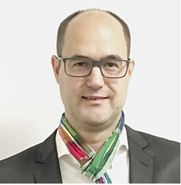 <p>
</p>

<p>
Im Gespräch mit der GLASWELT: Martin Zitto ist Business Development Manager im Segment Display Materials bei Merck.
</p> - © Foto: Matthias Rehberger / GLASWELT

