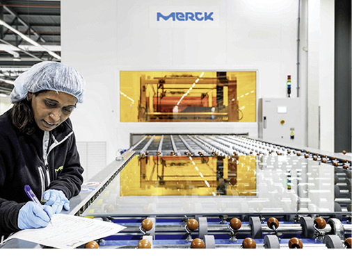<p>
</p>

<p>
Die Hightech-Produktionsstätte in Veldhoven ist für Qualität auf höchstem Niveau ausgestattet, um eine lange Lebensdauer der Glas-Module sicherzustellen. 
</p> - © Foto: Merck

