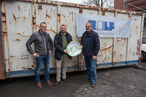 Die Akteure der Renovierung (v. l.) Frank Alefelder, Geschäftsführer Rolf Fensterbau GmbH, Jörg Schiffner, Einkauf Dekura GmbH, und Thomas Korp, Geschäftsführer Keystone T-Park Verwaltung GmbH