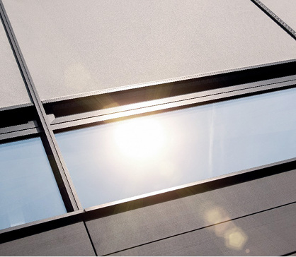 



Hohe Windstabilität und nicht brennbares Material: Fenster-Markisen mit ZIP-Führung und SecuTex-Gewebe A2 sind doppelt sicher.
