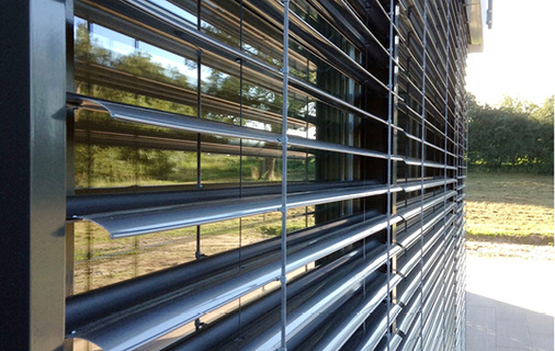 



Raffstoren mit verschiedenen Lamellenformen 
