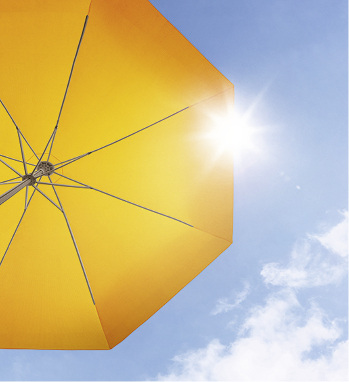 



Für draußen gemacht: Die strapazierfähigen Outdoorgewebe wie swela ad hoc lucca sind besonders hitzeresistent.
