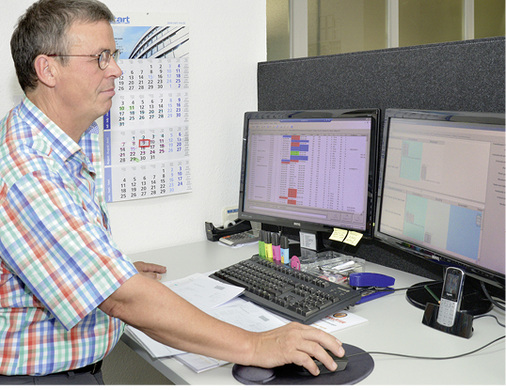 



Bei der Arbeitsvorbereitung werden via A+W Production die Lose zusammengestellt, Abstellplätze festgelegt und für jedes Glas der Fertigungsdurchlauf definiert.
