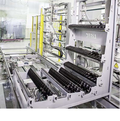 



Der mobile Elementpuffer dient zum Abstellen, Aushärten und Transportieren von ISO-Einheiten. Er funktioniert manuell oder vollautomatisch.
