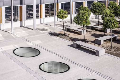 Die begehbaren, barriefreien Oberlichter sind auch in runder Form erhältlich.