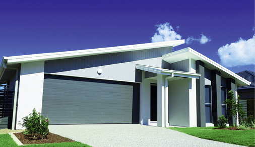 
Der moderne Look von skai Alux passt zu der gradlinigen Architektur, beschichtete Bauelemente setzen farbliche und gestalterische Akzente bei der Gebäudehülle. Wie hier in der Farbe DB703.



