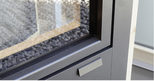 



Das Bug Fensterrahmen-Element Design „Triangel“ sorgt bei kantigen Profilsystemen im unteren Querriegel dafür, dass keine Staunässe entsteht.
