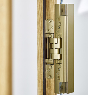 



Auch für Glastüren hat der westfälische Bandspezialist ein verdeckt liegendes Band entwickelt.
