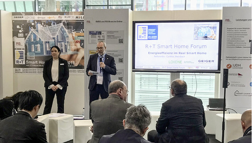 



BSCG Geschäftsführer Klaus-Dieter Scholz führte mit seiner Moderation souverän durch die Thementage des R+T Smart Home Forums.
