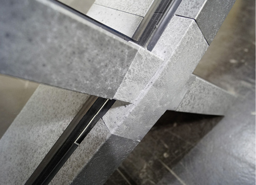 



Fassadenknoten für Freiform-Pfosten-Riegel-Fassade, Holger Strauss / HS OWL + TU Delft
