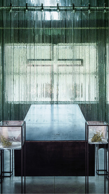 
Bei dem Projekt im Südtiroler Tisens wurden 3200 m2 Floatglas verbaut. Die Gläser sind jeweils 19 mm stark. Umgesetzt wurden die Arbeiten von der Sametec SRL.



