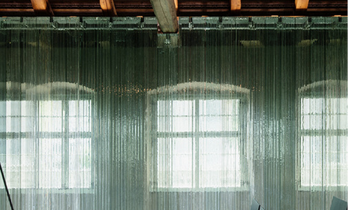 



Die Transparenz haben die Planer bis in die Trauerhalle hinein mit aufgenommen.
