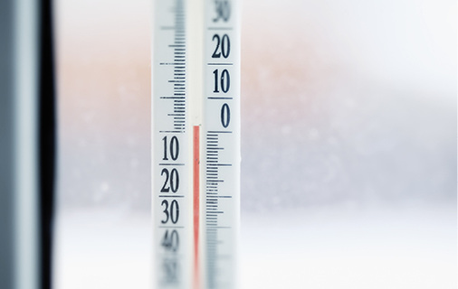 
Das Klima-Fenster reguliert in seiner Kombination aus Spezialglas und Rahmen die Temperatur in der Scheibe und kann diese wahlweise kühlen oder heizen. 



