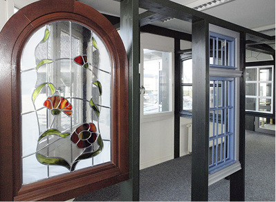 



Geschwungene Fensterbögen gehören bei Schoofs zum Alltag. 
