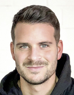 



Lucas Musculus verantwortet den Bereich der Segel im neu gegrundeten Fachhandelsunternehmen Musculus Sonnenschutz GmbH & Co. KG. 
