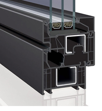 



Das schlanke 76 mm-Fensterprofilsystem Elegante ist eine wärmedämmende Alternative zu Aluminium-Fenstern.
