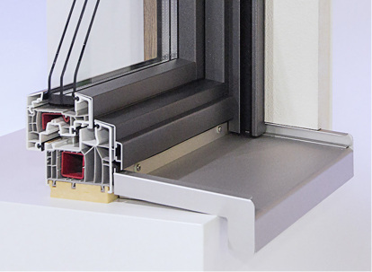 <p>
</p>

<p>
Bei aluskin function werden die Deckschalen zusätzlich verklebt – das stabilisiert das Fenster zusätzlich.
</p> - © Foto: Aluplast

