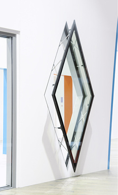 



Eyecatcher auf dem Messestand: Rahmenloses Parallelausstellfenster
