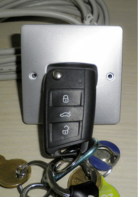 



… und ein RFID-Wandlesegerät.
