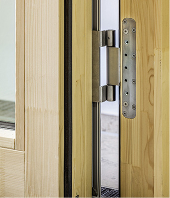 



Der Fensterbauer Krebbers verwendete die „Objecta“-Bänder „2541/160/56-4“ und entsprechende Bandaufnahmen. 
