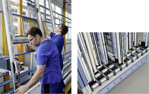 
Intelligente „Hochzeit“ dank vernetzter Fertigung: Wenn ein fertiger Rahmen eingetroffen ist, wird nach Scan des Barcode-Etiketts der zugehörige Flügel durch ein Lichtsignal am Flügelpuffer angezeigt.



