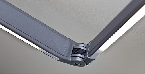 



LED-Arm: Die hochwertigen LED sind perfekt in den Arm integriert – wetterfest, dimmbar und für eine gleichmäßige Ausleuchtung unter der Markise.
