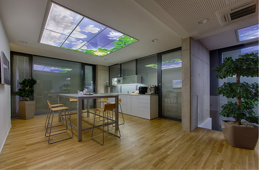 
Mit den Flächenleuchten der Kuzman Invision GmbH lassen sich individuelle Designs für Innenräume umsetzen.



