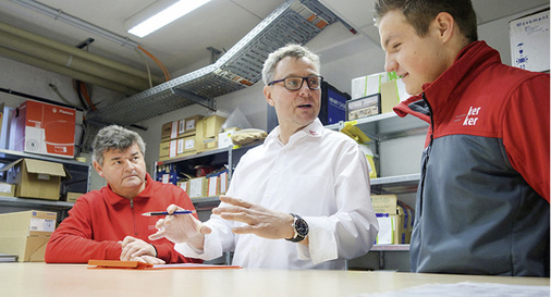 



Bei Team-Besprechungen sollte der Auszubildende immer dabei sein.
