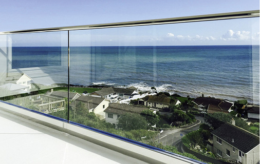 



Das patentierte CRL-Balustradensystem Taper-Loc wurde für eine schnelle Montage konzipiert; zudem biete es laut Entwickler eine sehr hohe Wiederholgenauigkeit.
