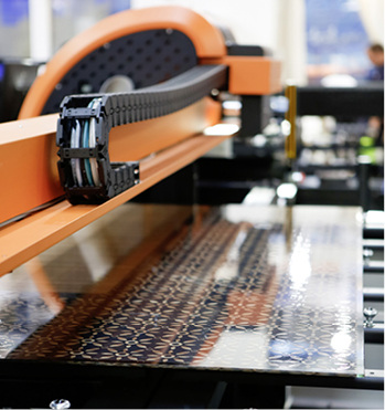 



Glasdruck ist heute eine der wichtigen Veredlungen.
