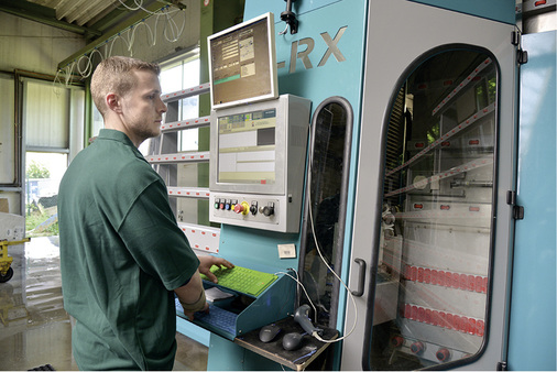 



Mit A+W IoT können beliebige Daten wie z.B. Maschineninformationen erfasst und genutzt werden, um die Leistung einer Maschine oder Anlage zu überwachen und zu bewerten.
