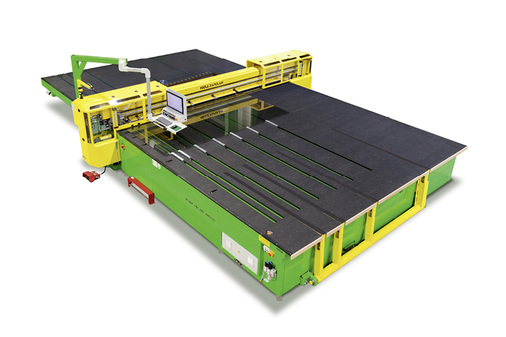 



Die StreamLam, eine Hochleistungszuschnittanlage für VSG, feiert auf der glasstec ihre Premiere 
