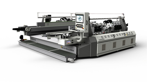 



Der Maschinenanbieter stellt seine gesamte Palette an Glasbearbeitungsmaschinen in seinem Werk in Lentate sul Seveso (Italien) her. Dazu zählt auch die neue Bavelloni HE500 11 3000, eine doppelseitige Schleifmaschine zur Kantenbearbeitung und zum Säumen.
