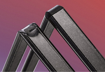 



Technoform stellt thermisch optimierte Hybrid-Abstandhalter aus Kunststoff und Edelstahl vor. 
