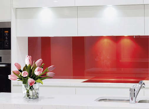 



Hersteller Marabu zeigt seine Farben für den digitalen UV-Direktdruck, mit denen sich beispielsweise Küchenoberflächen und Möbel gestalten und veredeln lassen. 
