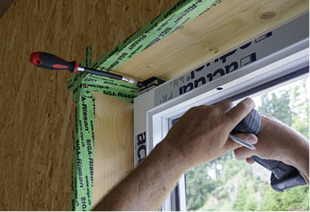 
Das Tool ermöglicht die leichte, schonende und genaue Positionierung des zu verspannenden Teiles.



