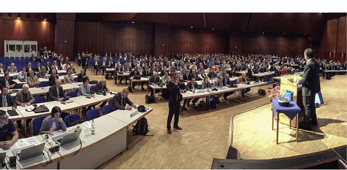 



In diesem Jahr sind etwas mehr als 700 Teilnehmer nach Rosenheim gekommen.
