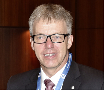 



Prof. Jörn P. Lass wird 2020 Institutsleiter am ift Rosenheim – das gab der jetzige ift-Leiter Prof. Sieberath auf den Fenstertagen bekannt. 
