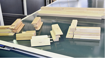 



Alle aktuellen Fenstereckverbindungen sowie die neuesten Fenstersysteme werden auf verschiedenen Conturex-Modellen live vorgeführt.
