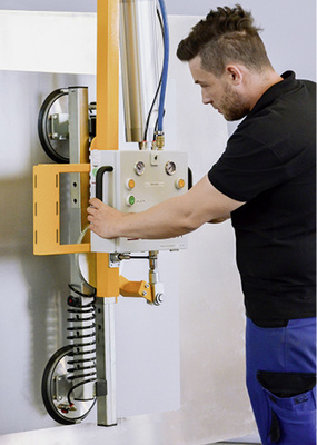 



Der eT-Hover-modesty hebt Gläser bis 150 kg.
