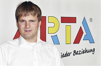 



Sebastian Kraft ist Geschäftsführer der Albrecht Fensterbau GmbH, einem Unternehmen der ARTA-Gruppe.
