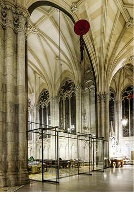 <p>
</p>

<p>
Den Andachtbereich der Kathedrale erreicht man durch ein Eingangsportal, das Teil der Konstruktion ist.
</p> - © Foto: Stephan Wurster

